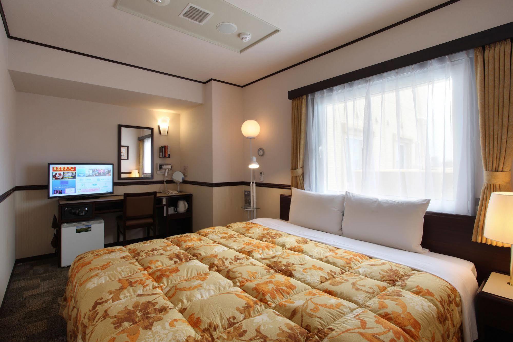 Toyoko Inn Ichinoseki Ekimae Buitenkant foto